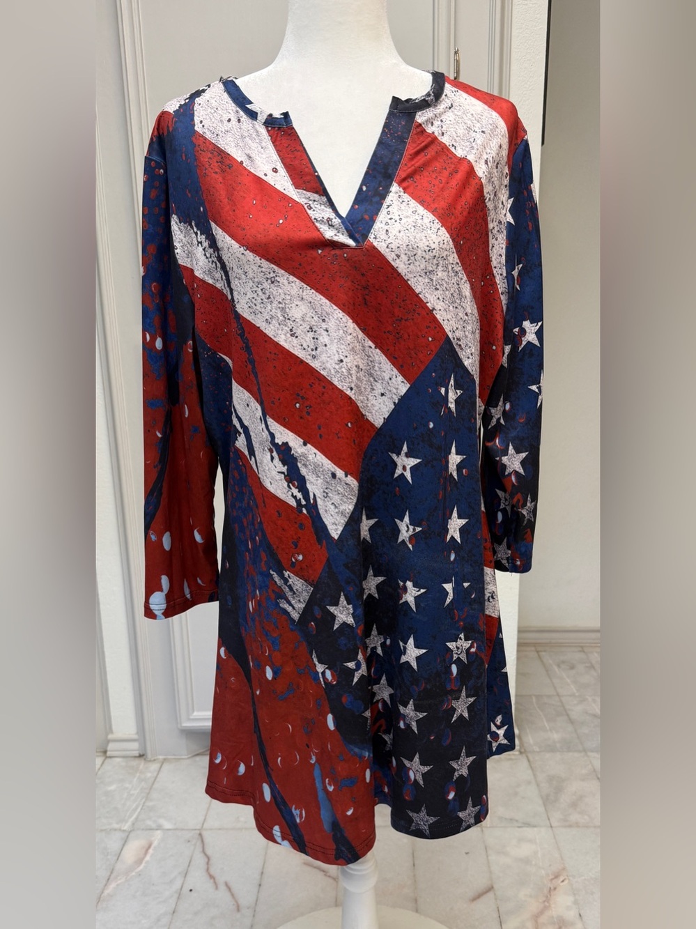 LILY BY Firmiana RED WHITE TAN
FLAG DESIGN Dress Sz XL NWOT